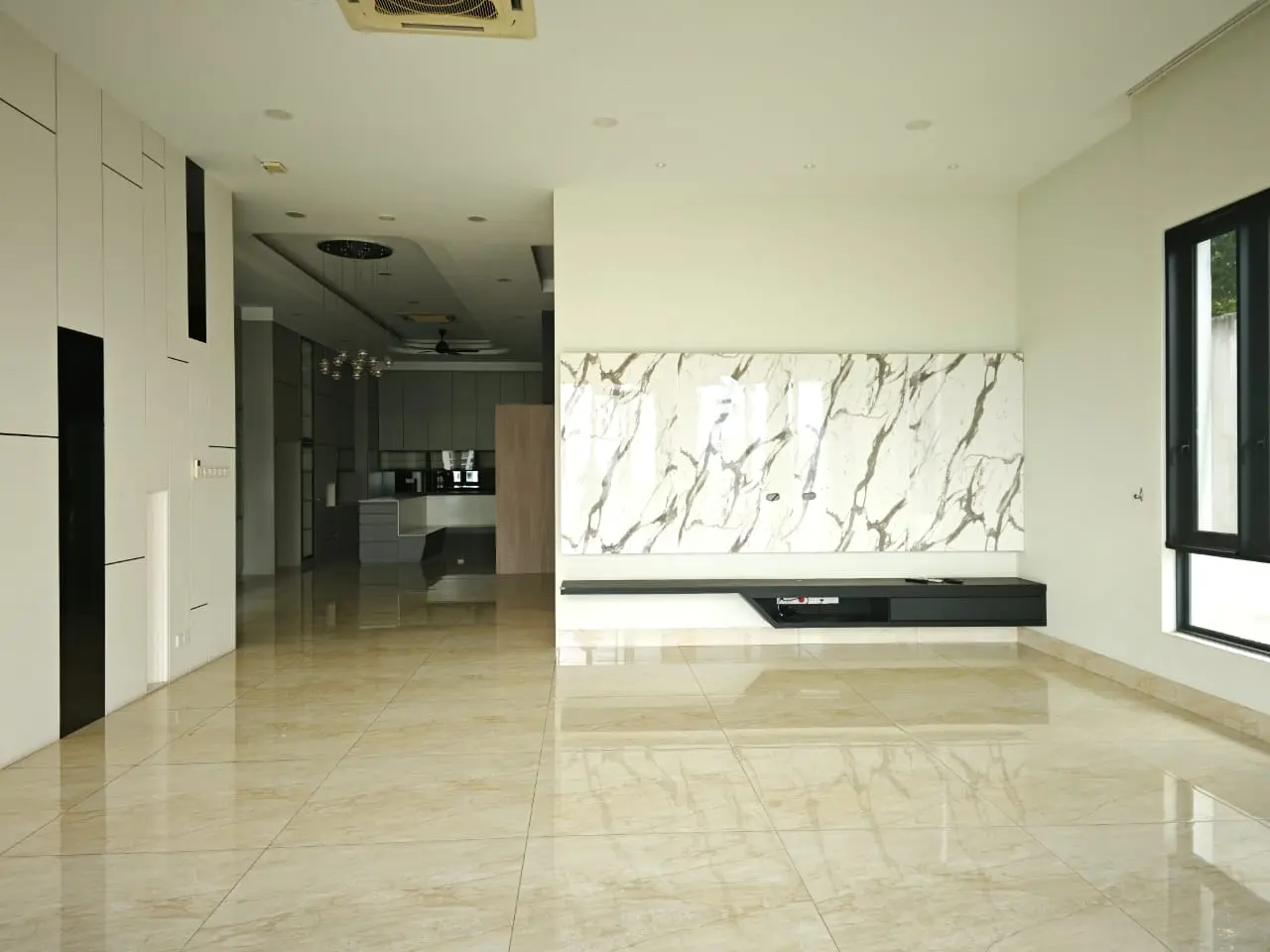 Open dining area leading to the kitchen