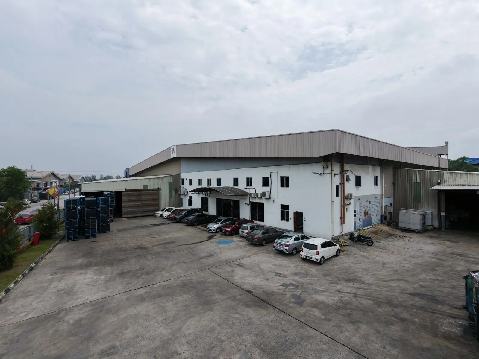Aerial view of the factory and warehouse for rent in Telok Gong